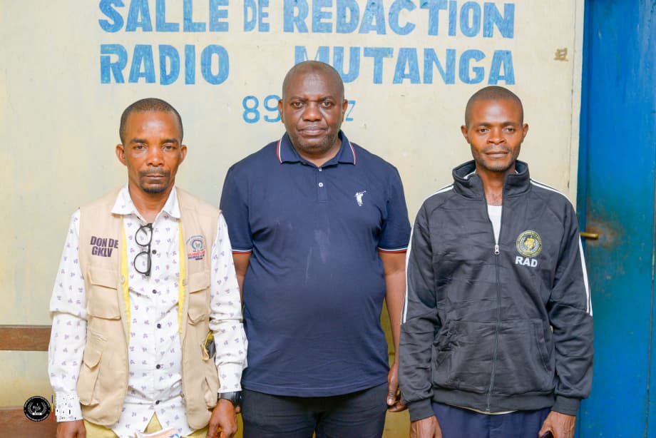 RAD&ndash;SHABUNDA : Le colonel Soupir Malumba Mwelwa sensibilise la population &agrave; travers les radios communautaires Mutunga et Mutula